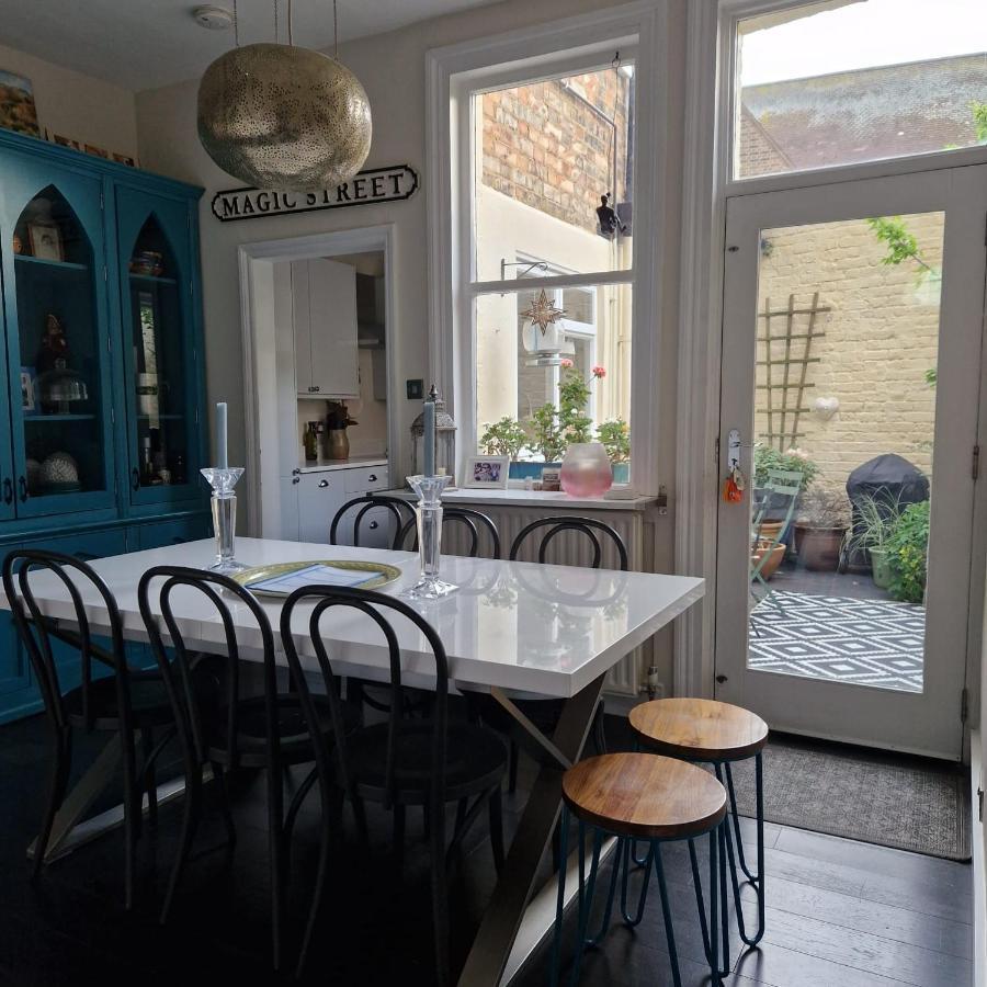Апартаменти Colourful 2 Bed 2 Bath Tooting House Лондон Екстер'єр фото